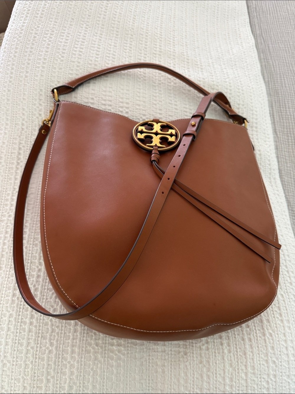 TORY BURCH Miller Metal Slouchy Hobo Bag in Dust Bag - Picture 3 of 12